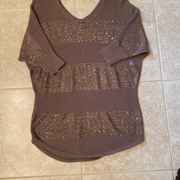 NWT EXPRESS SWEATER - Picture 3 of 6